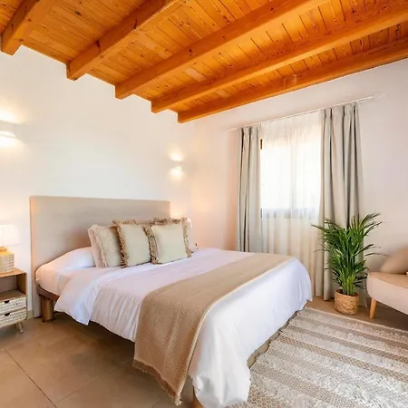 Can Sonrisa - Peaceful And Private With Sea-view And Sport Courts * Santa Eulária des Riu