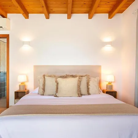 Villa Can Sonrisa - Peaceful And Private With Sea-view And Sport Courts Santa Eulária des Riu